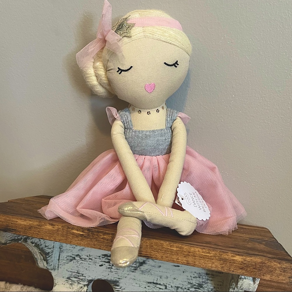Beautiful MudPie ballerina doll 🩰